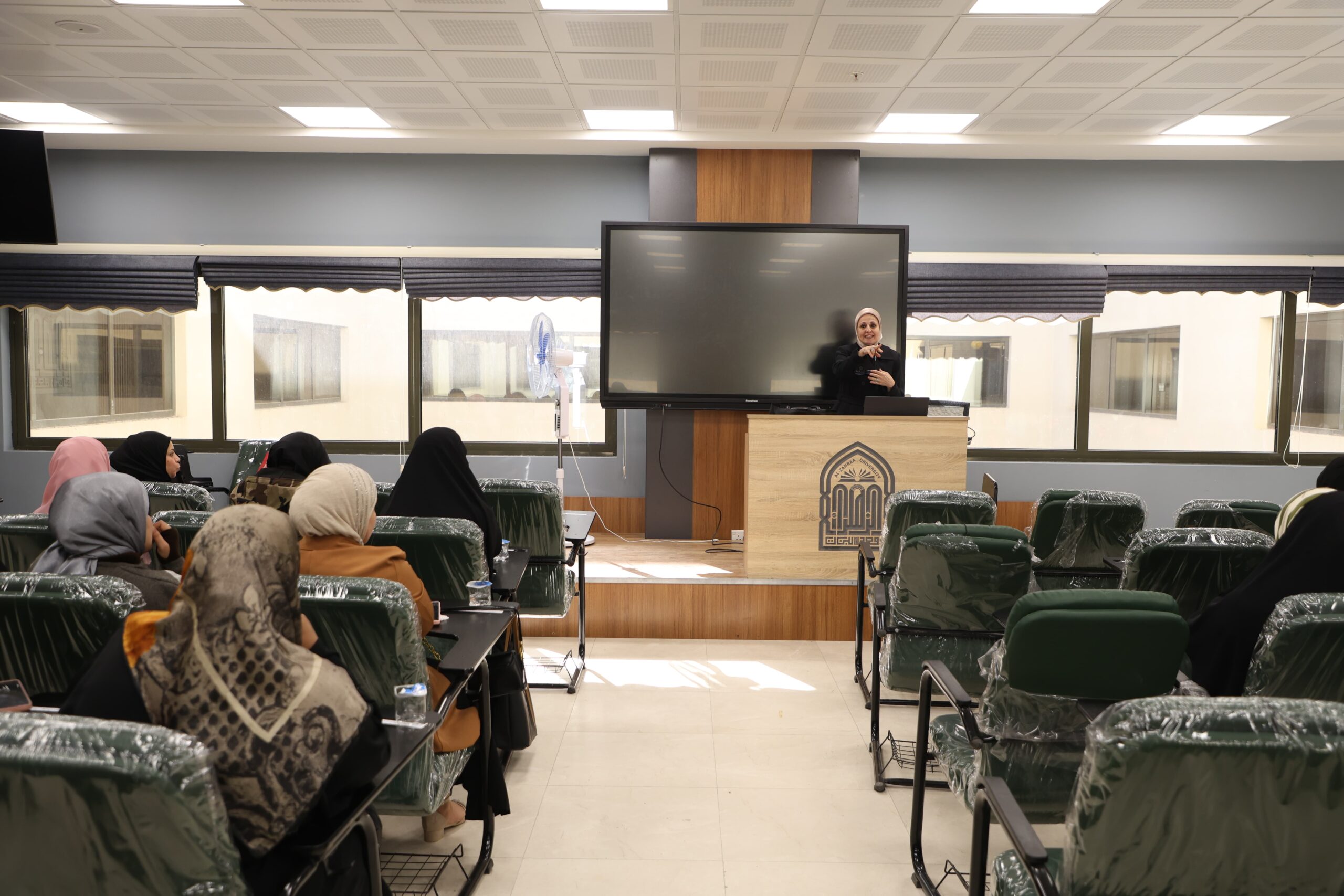 ورشة بعنوان "إنشاء المشاريع الريادية الصغيرة والمتوسطة" أقامتها كلية التربية بالتعاون مع شعبة التأهيل والتوظيف والمتابعة