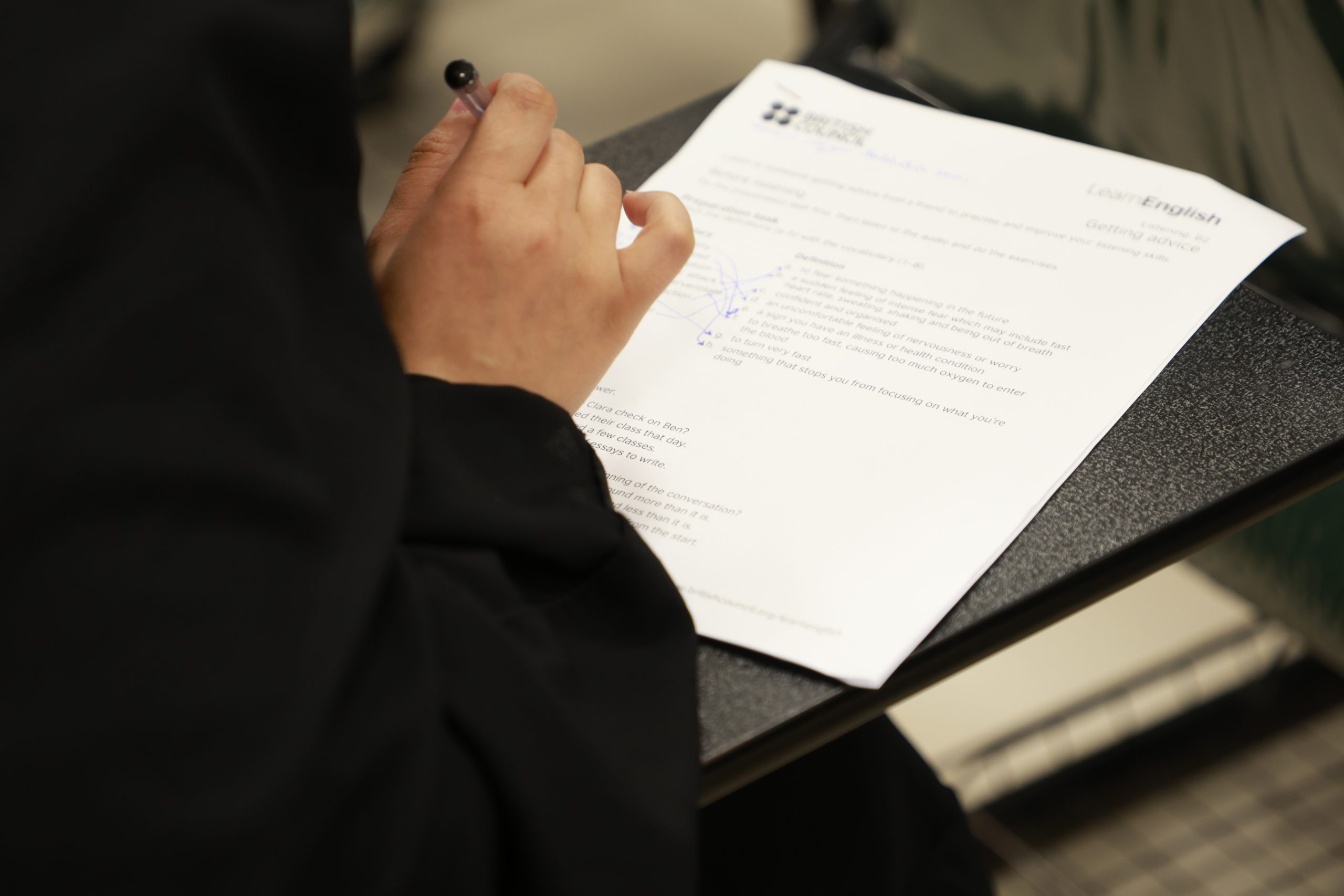 إقامة شعبة التأهيل والتوظيف والمتابعة دورة مهارة التحدث والاستماع في اللغة الإنجليزية.