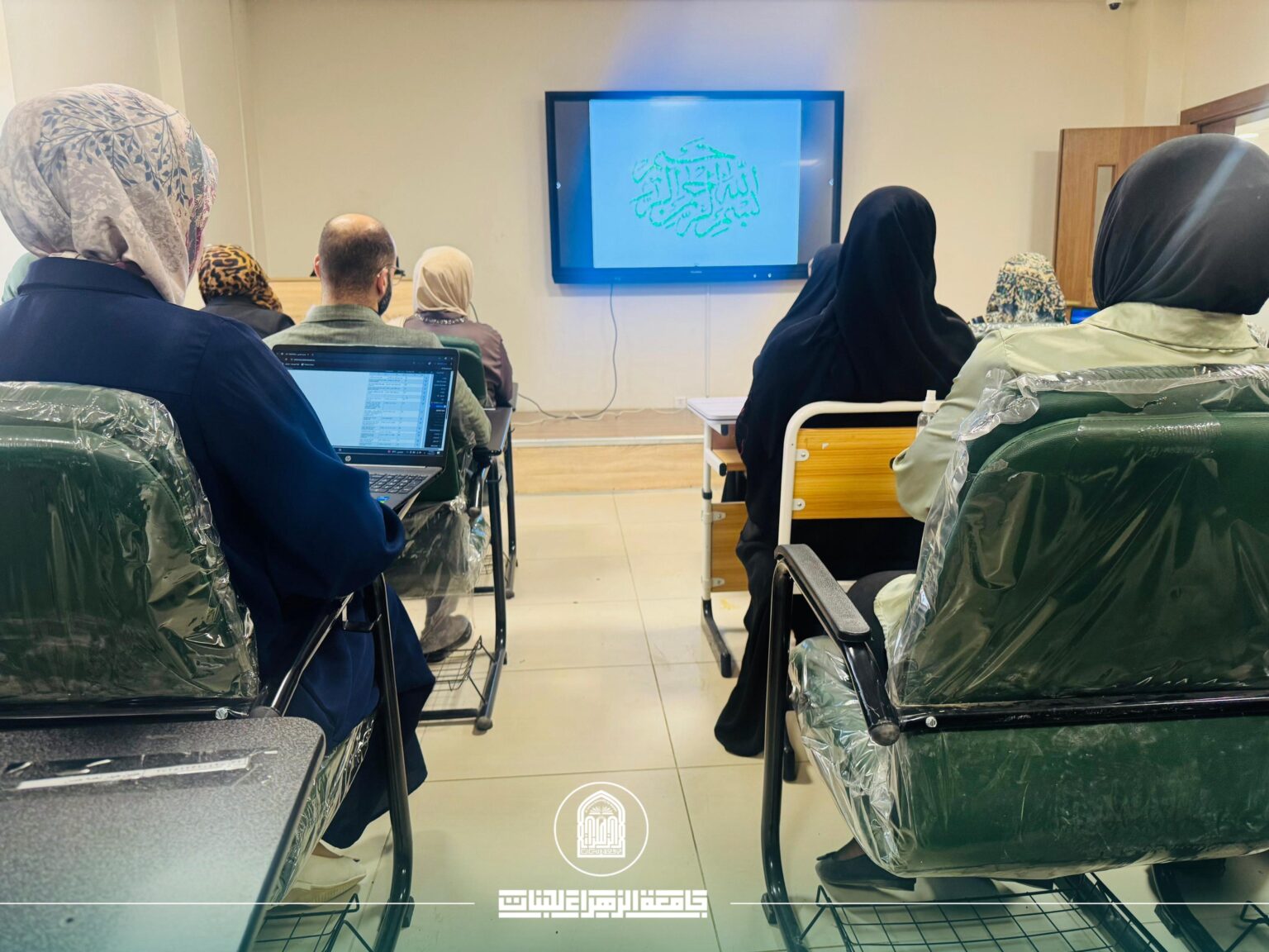 الحصول على المركبات الايضية الثانوية بإستخدام تقنية زراعة الأنسجة النباتية